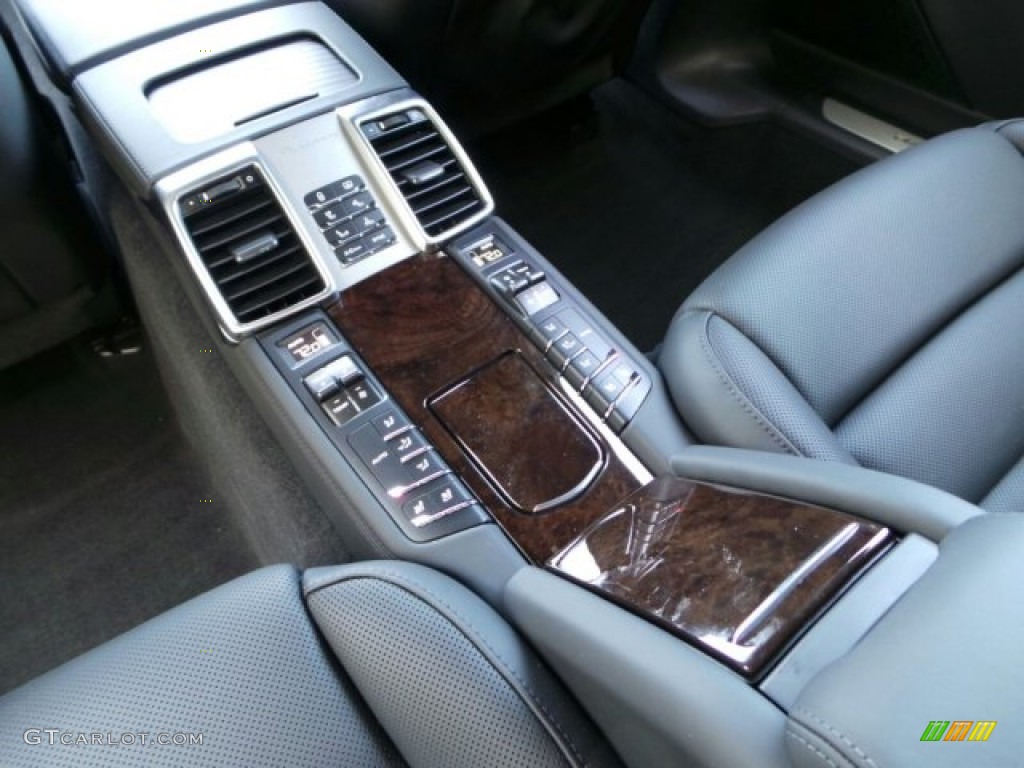 2014 Porsche Panamera Turbo Executive Controls Photo #91615074