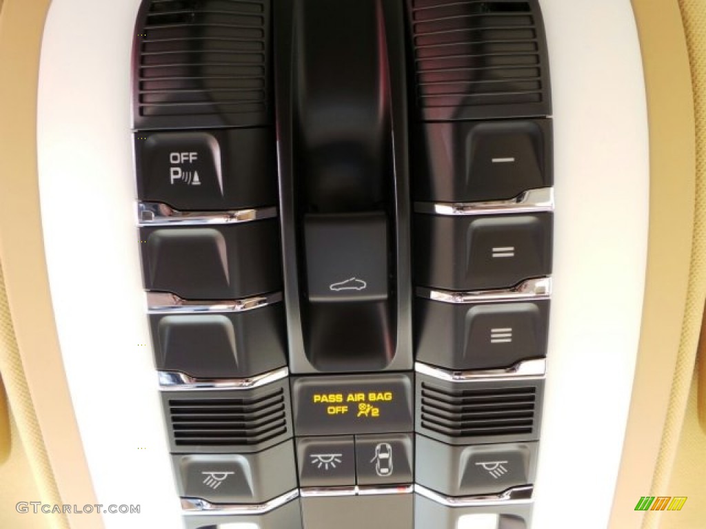 2014 Porsche Panamera S E-Hybrid Controls Photo #91615773