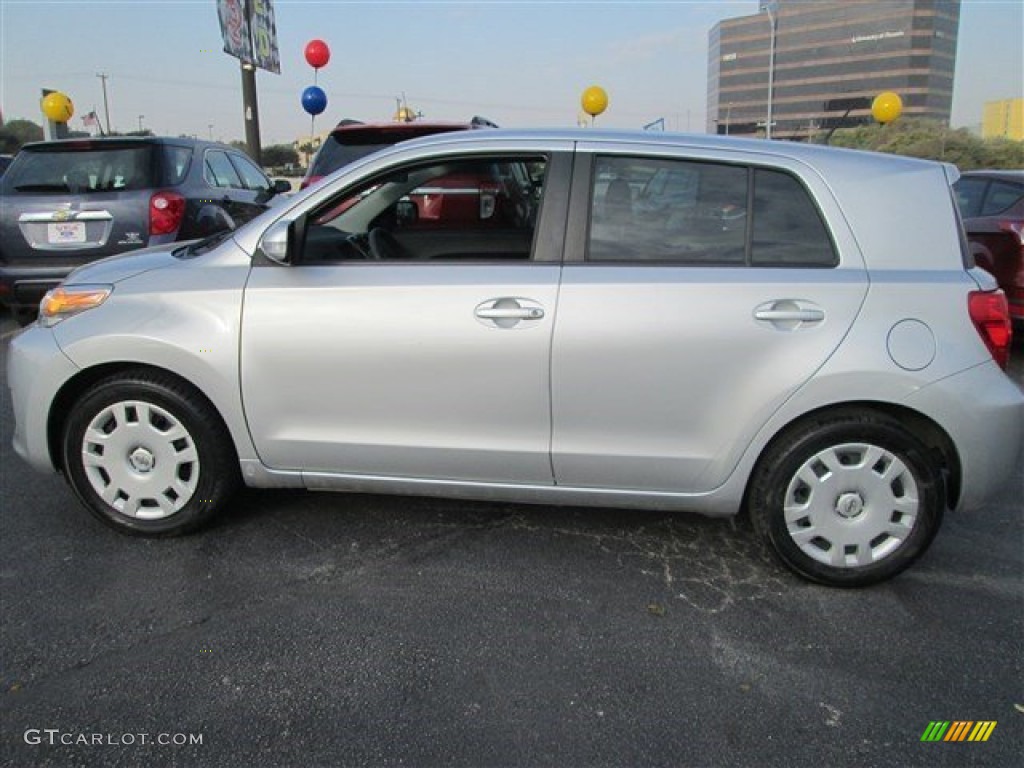 Silver Streak Mica 2010 Scion xD Standard xD Model Exterior Photo #91622401