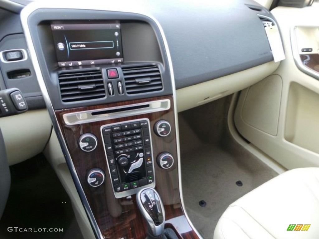 2015 Volvo XC60 T5 Drive-E Soft Beige Dashboard Photo #91623369