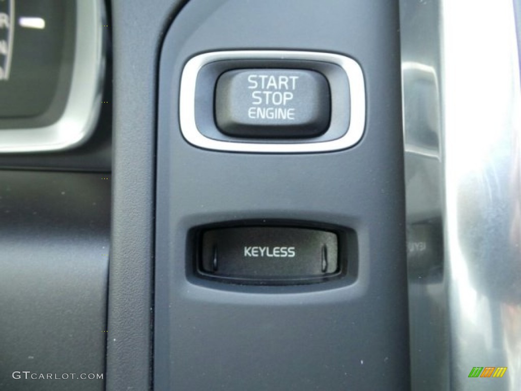 2015 Volvo XC60 T5 Drive-E Controls Photo #91623465