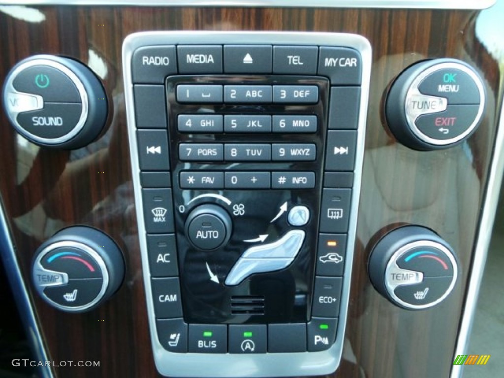 2015 Volvo XC60 T5 Drive-E Controls Photo #91623483