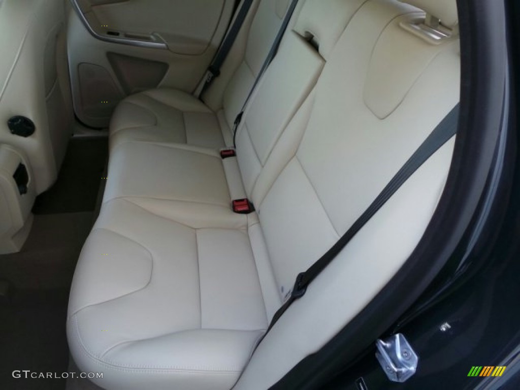 2015 Volvo XC60 T6 AWD Rear Seat Photo #91625655