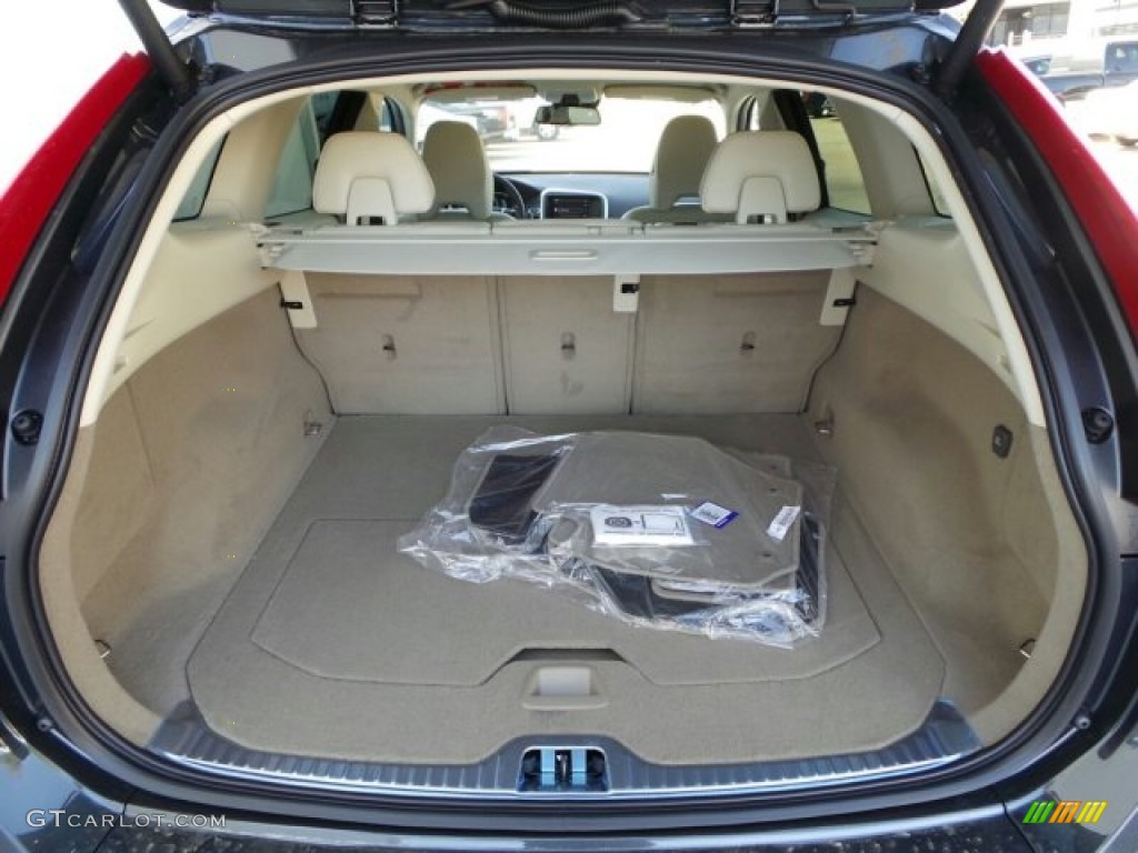 2015 Volvo XC60 T6 AWD Trunk Photo #91625727