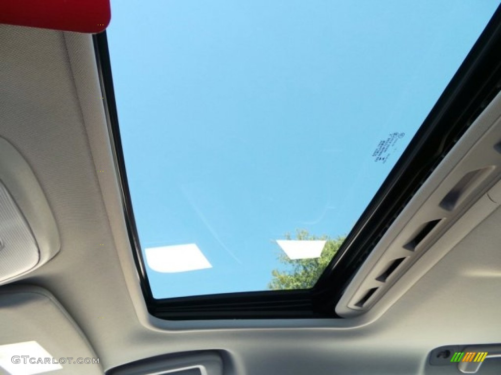 2015 Volvo V60 T5 Drive-E Sunroof Photos