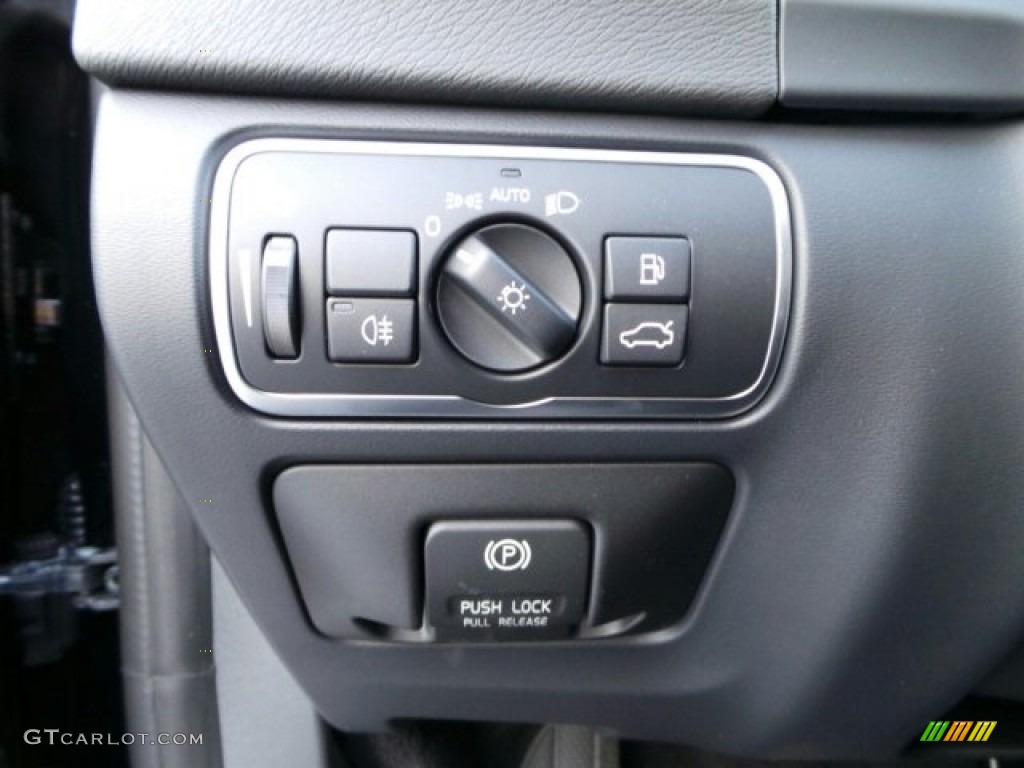 2015 Volvo V60 T5 Drive-E Controls Photo #91626261