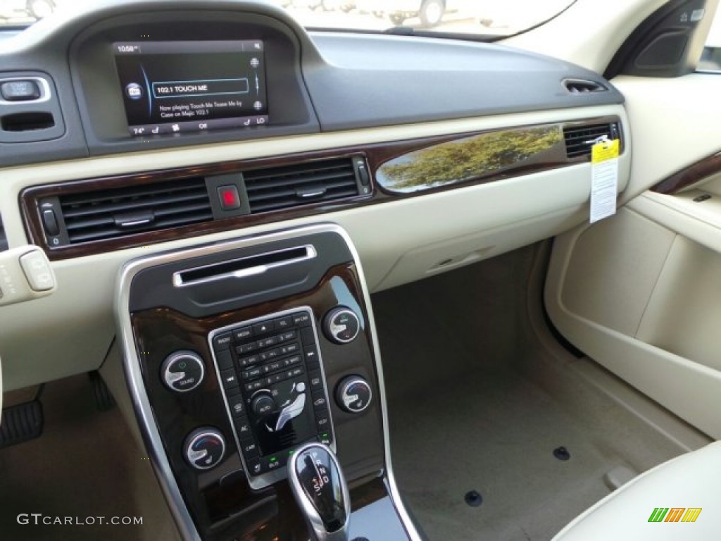 2015 Volvo XC70 T5 Drive-E Soft Beige Dashboard Photo #91626783