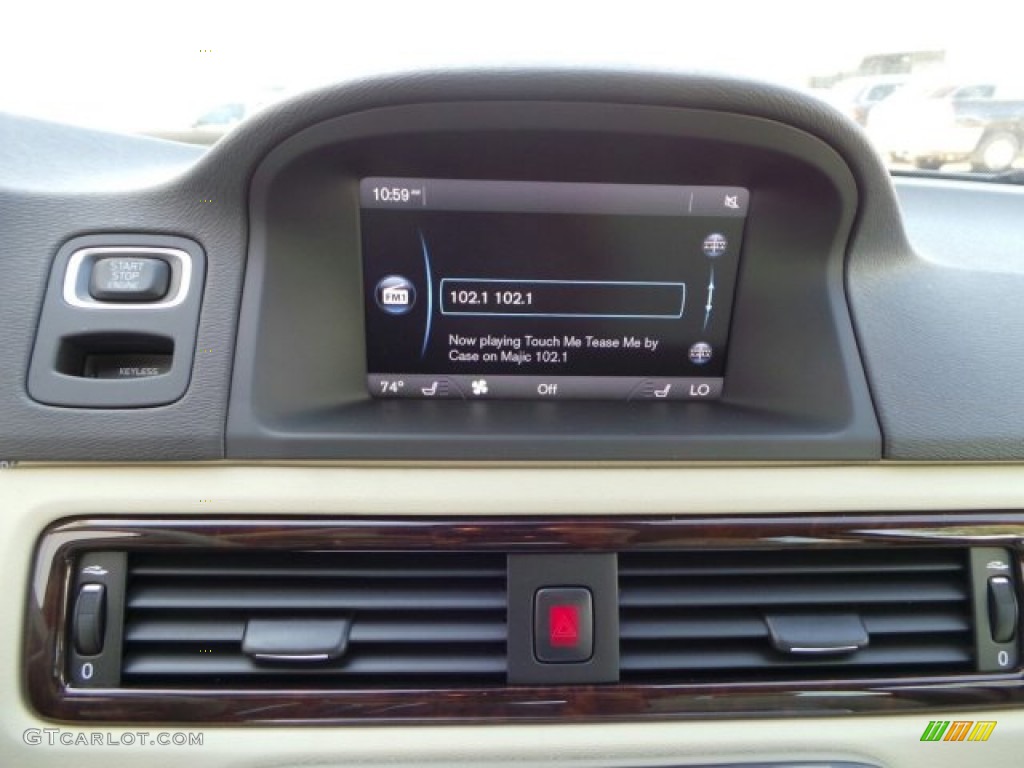 2015 Volvo XC70 T5 Drive-E Controls Photo #91626857