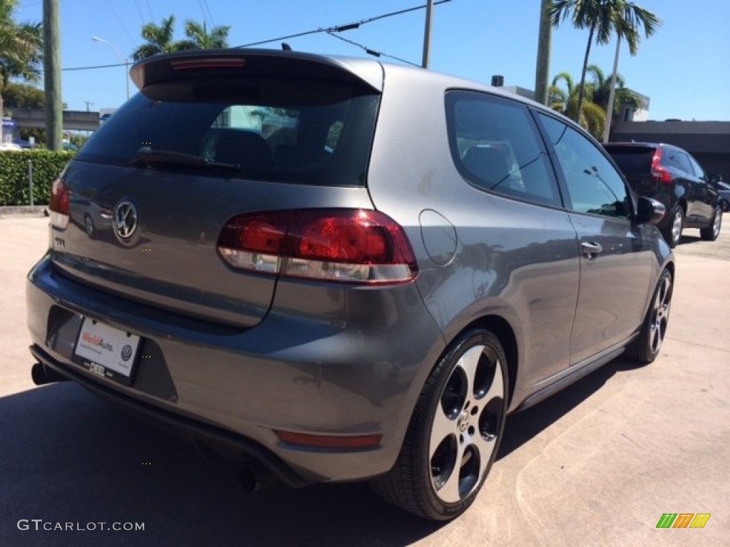2011 GTI 2 Door - United Gray Metallic / Interlagos Plaid Cloth photo #5