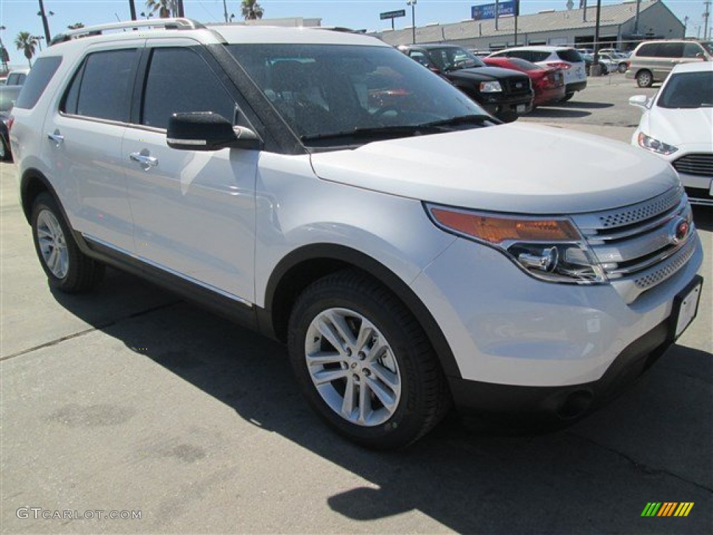 2014 Explorer XLT - White Platinum / Charcoal Black photo #6