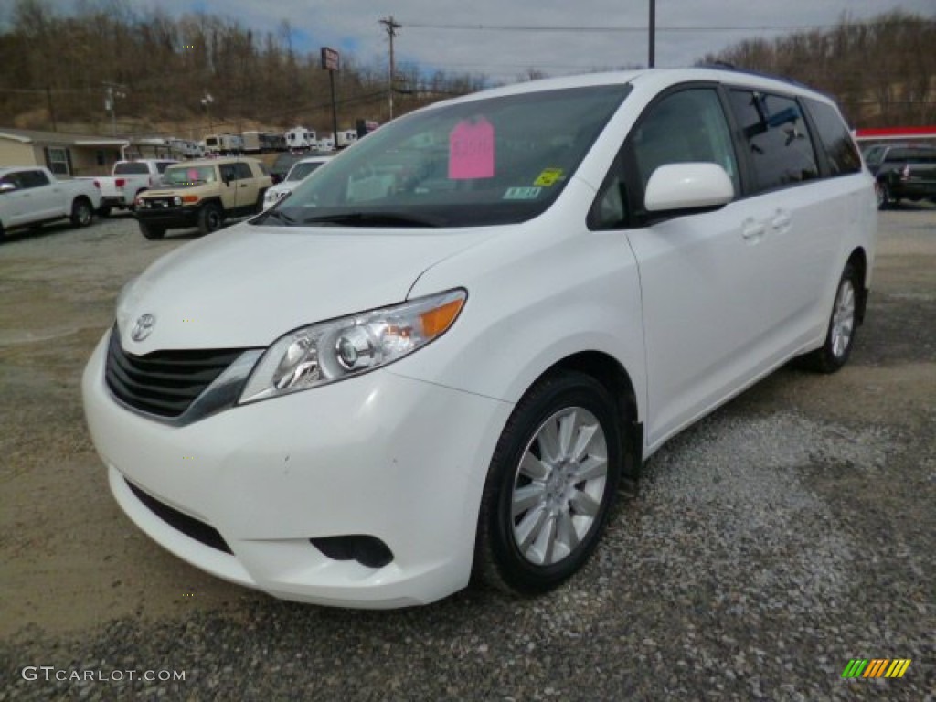 2011 Sienna LE AWD - Super White / Light Gray photo #3