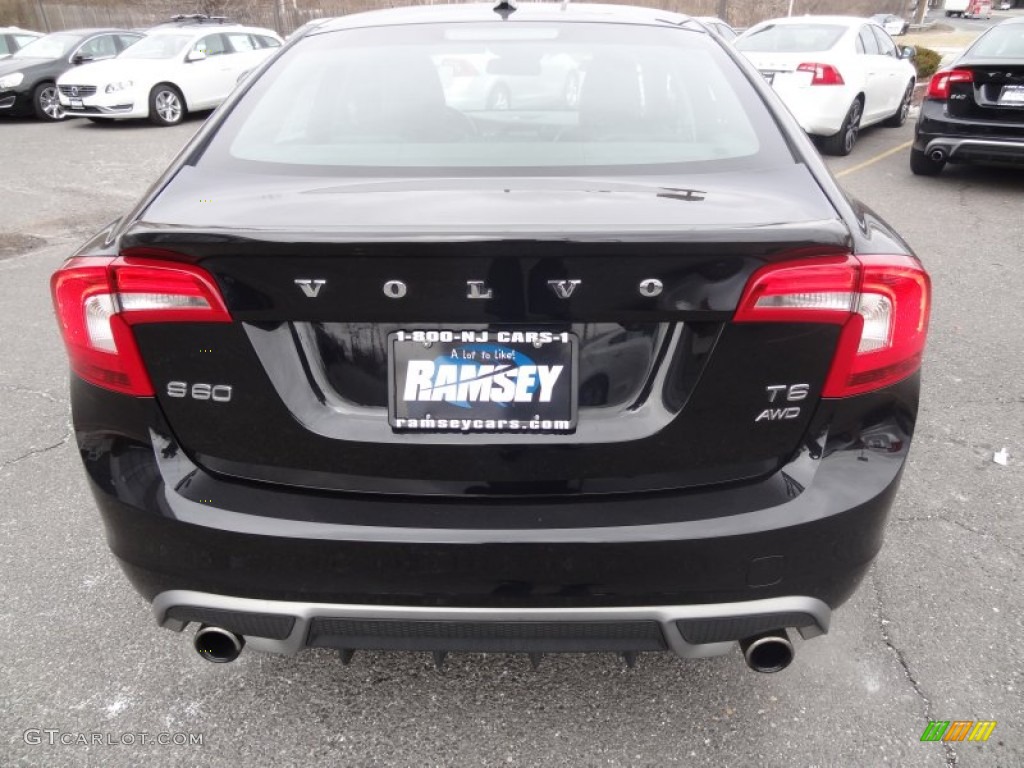 2012 S60 T6 AWD - Black Sapphire Metallic / R-Design Off Black photo #4