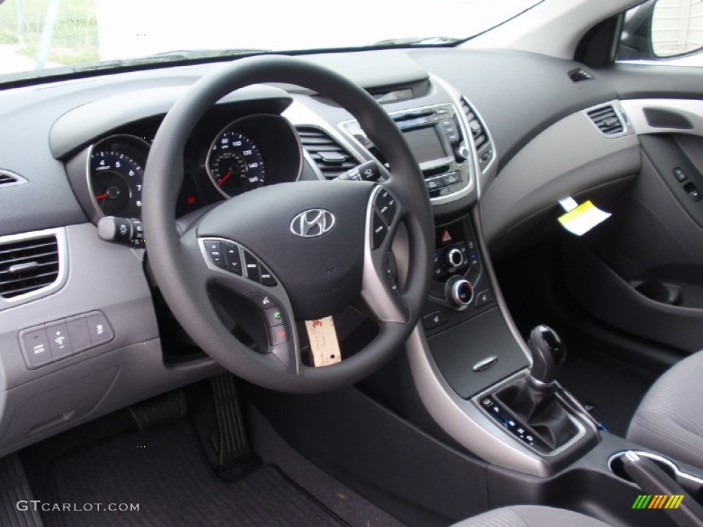2014 Elantra SE Sedan - Gray / Gray photo #24