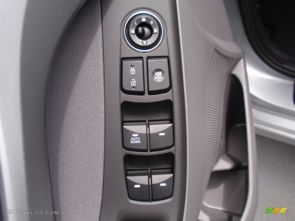 2014 Elantra SE Sedan - Silver / Gray photo #23