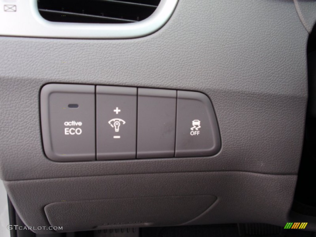 2014 Elantra SE Sedan - Silver / Gray photo #32