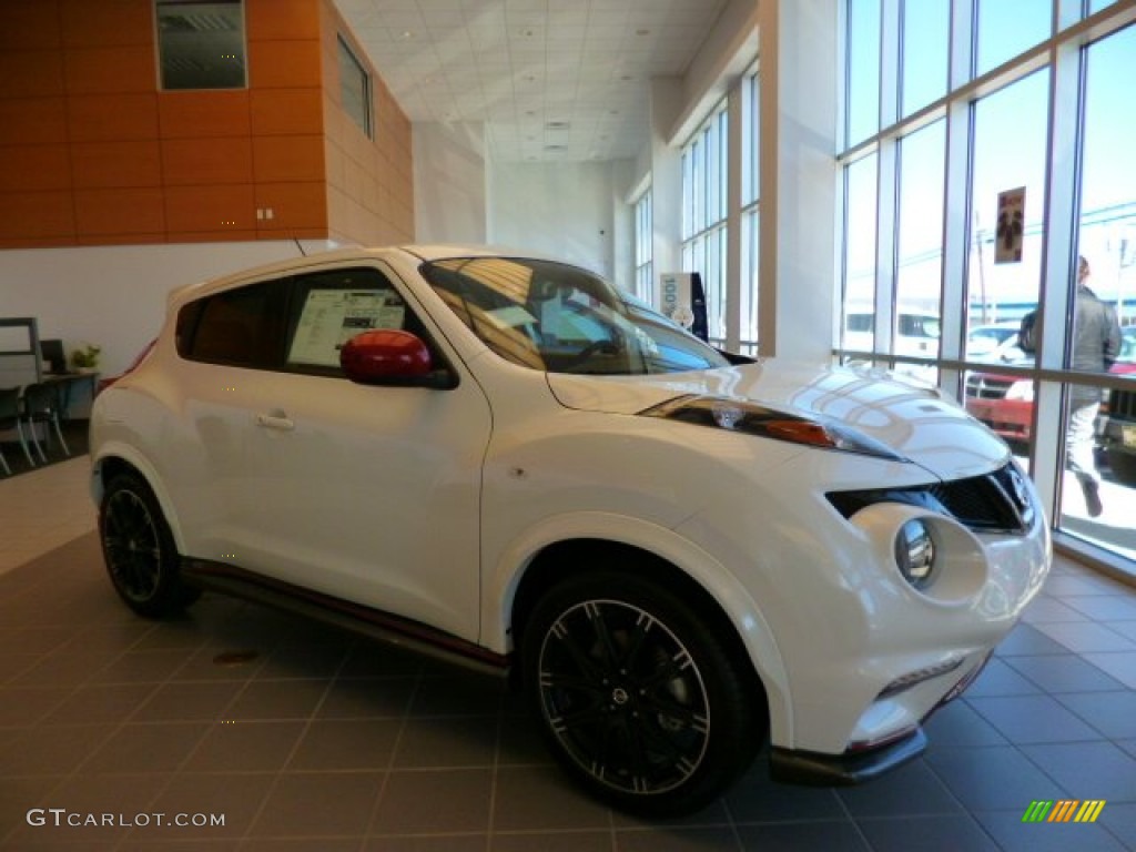 2014 Juke NISMO AWD - Pearl White / NISMO Cloth/Gray photo #1