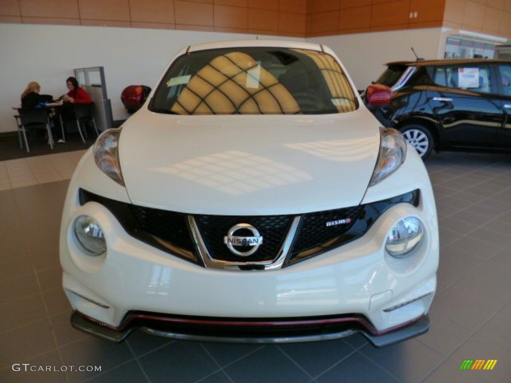 2014 Juke NISMO AWD - Pearl White / NISMO Cloth/Gray photo #2