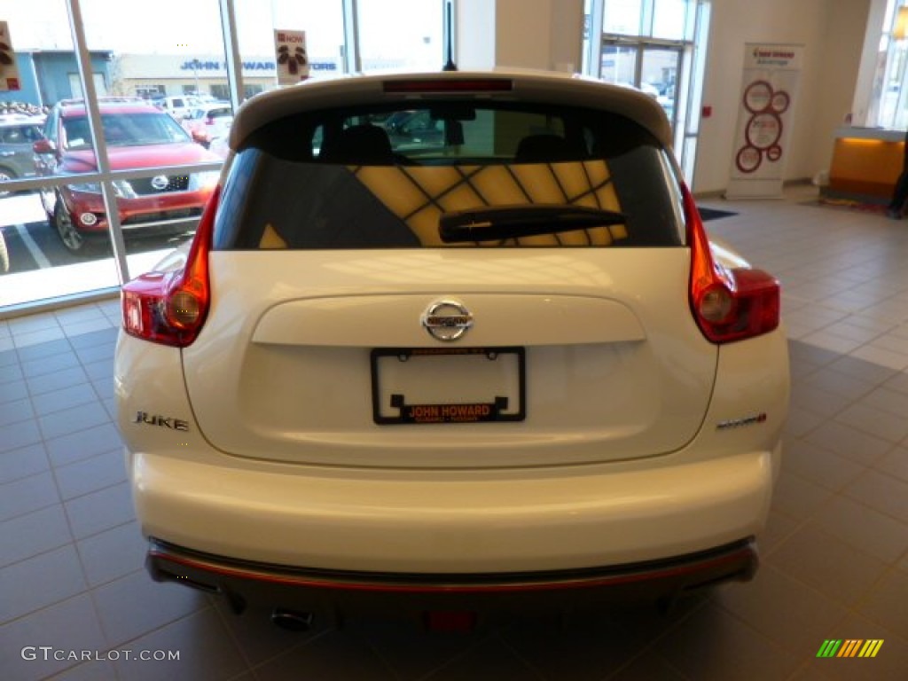 2014 Juke NISMO AWD - Pearl White / NISMO Cloth/Gray photo #6
