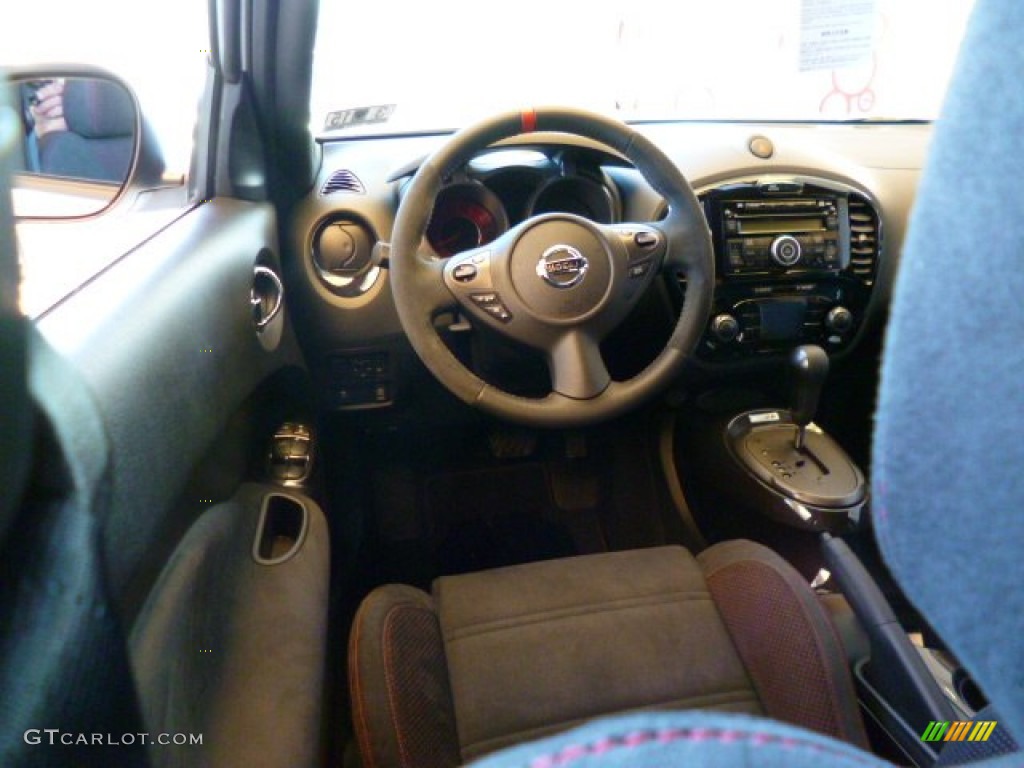 2014 Juke NISMO AWD - Pearl White / NISMO Cloth/Gray photo #14