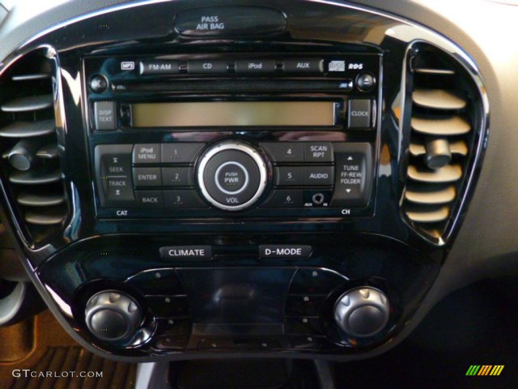 2014 Juke NISMO AWD - Pearl White / NISMO Cloth/Gray photo #19