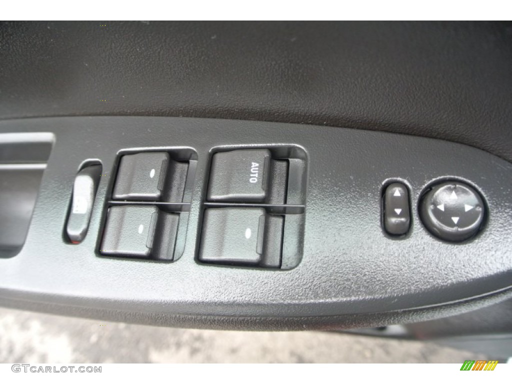 2013 Chevrolet Impala LS Controls Photos