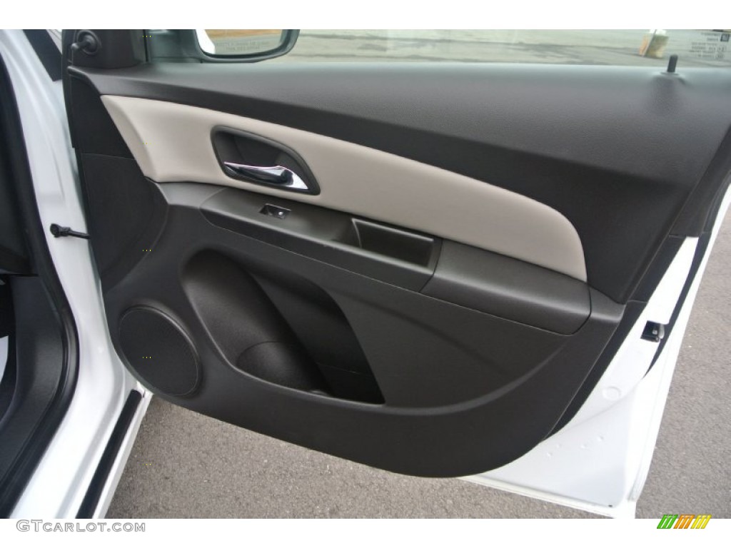 2011 Chevrolet Cruze LS Jet Black/Medium Titanium Door Panel Photo #91638738