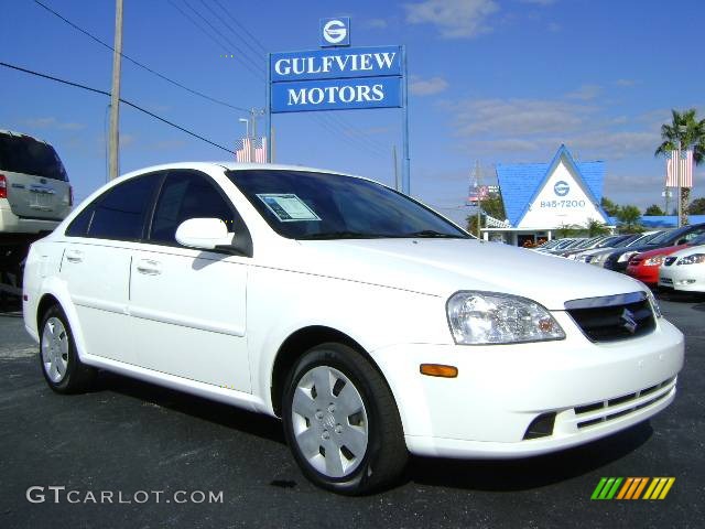 2006 Forenza Sedan - Absolute White / Grey photo #1