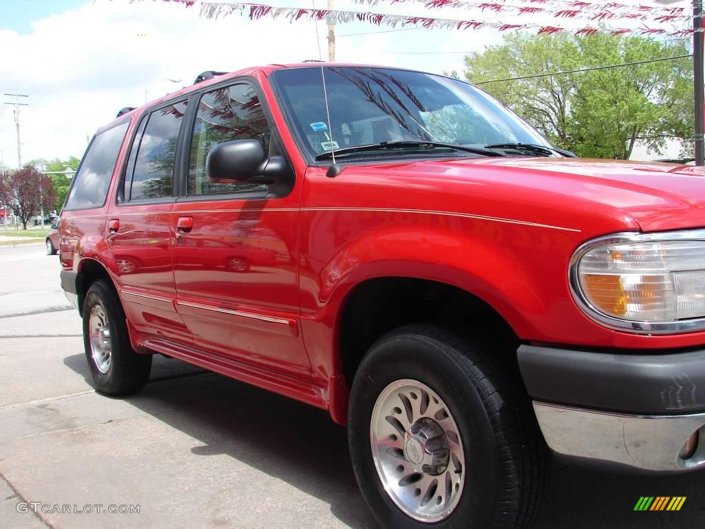 1999 Explorer XLT 4x4 - Bright Red Clearcoat / Medium Prairie Tan photo #4