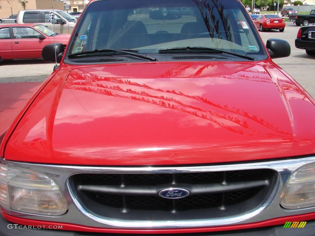 1999 Explorer XLT 4x4 - Bright Red Clearcoat / Medium Prairie Tan photo #5