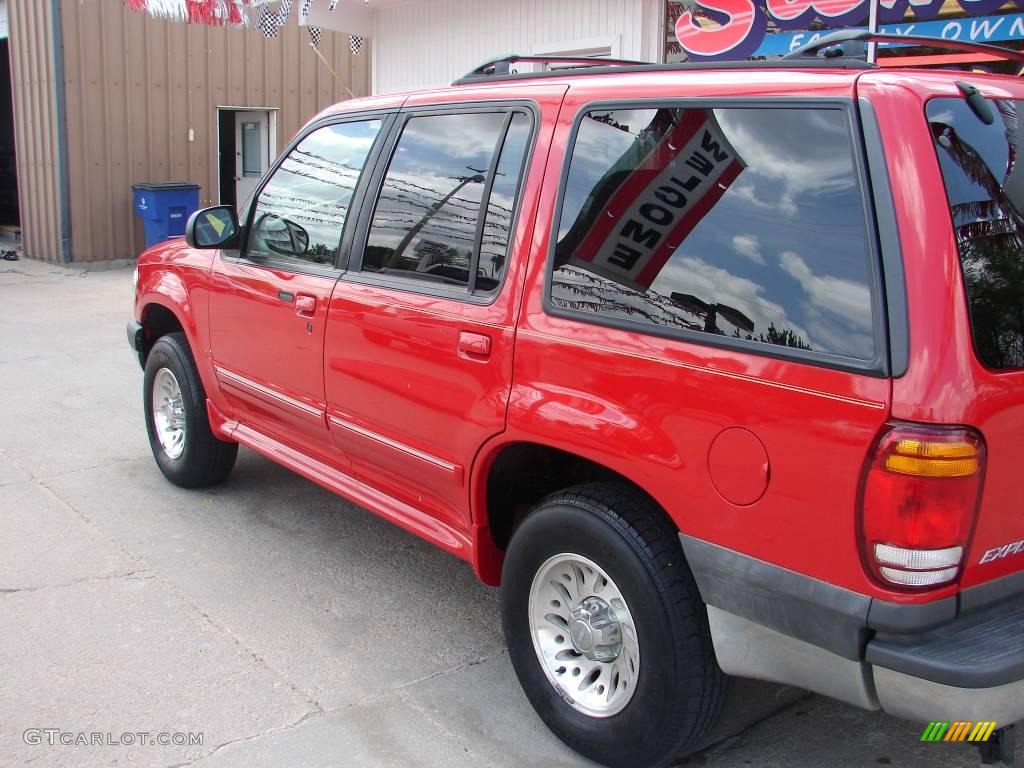 1999 Explorer XLT 4x4 - Bright Red Clearcoat / Medium Prairie Tan photo #8