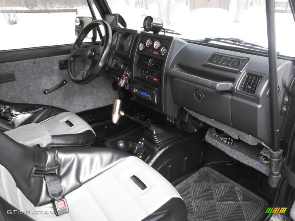1988 Samurai Convertible 4x4 - Black / Black photo #11
