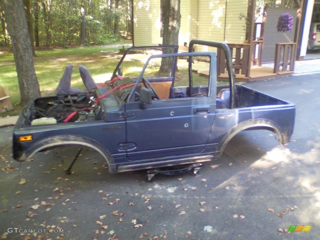 1988 Samurai Convertible 4x4 - Black / Black photo #44