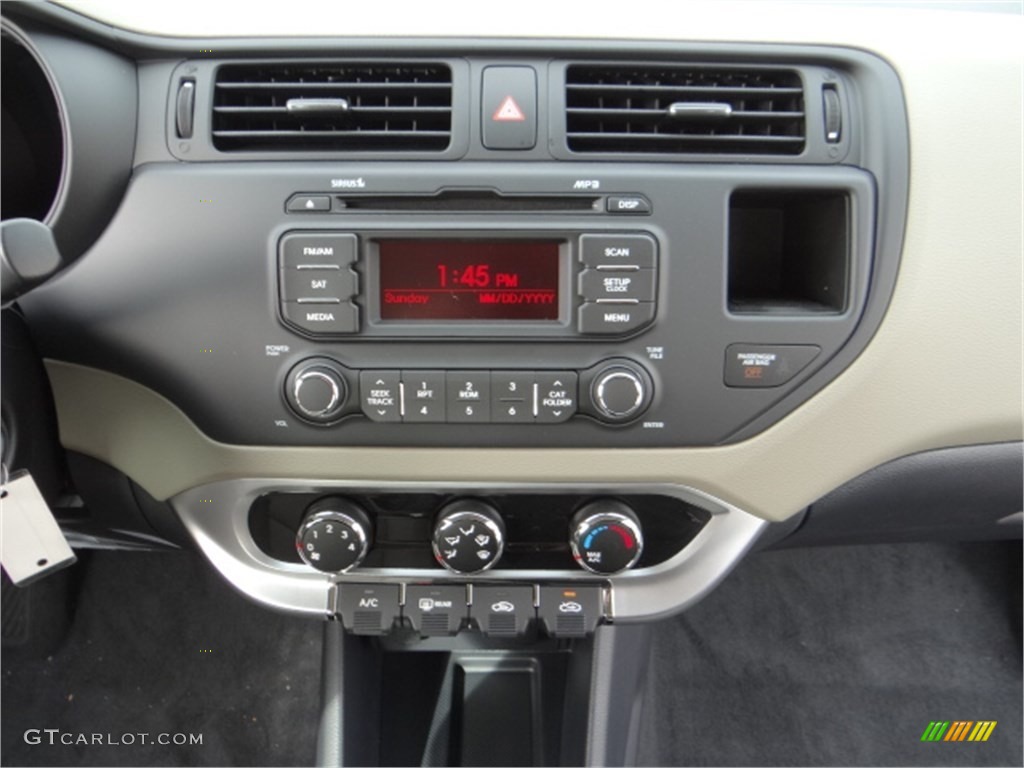 2014 Kia Rio LX Controls Photo #91648055