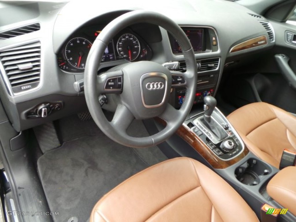 Cinnamon Brown Interior 2010 Audi Q5 3.2 quattro Photo #91651181