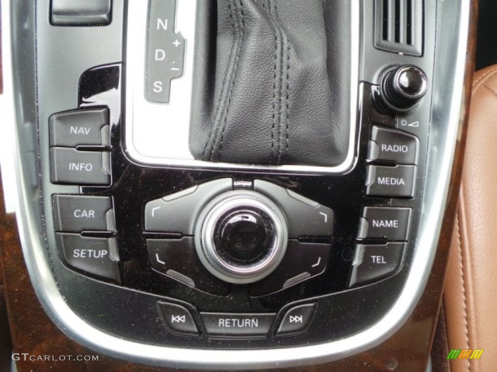 2010 Audi Q5 3.2 quattro Controls Photo #91651445