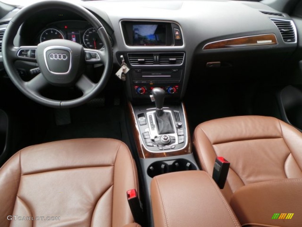 2010 Audi Q5 3.2 quattro Dashboard Photos