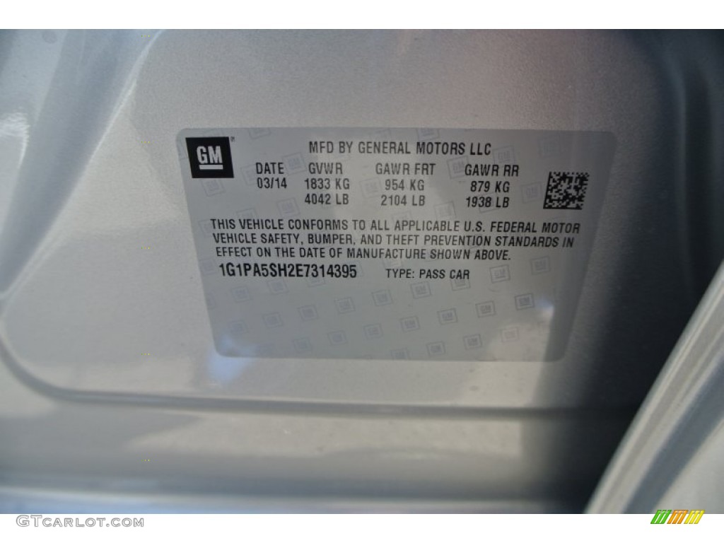 2014 Cruze LS - Silver Ice Metallic / Jet Black/Medium Titanium photo #7