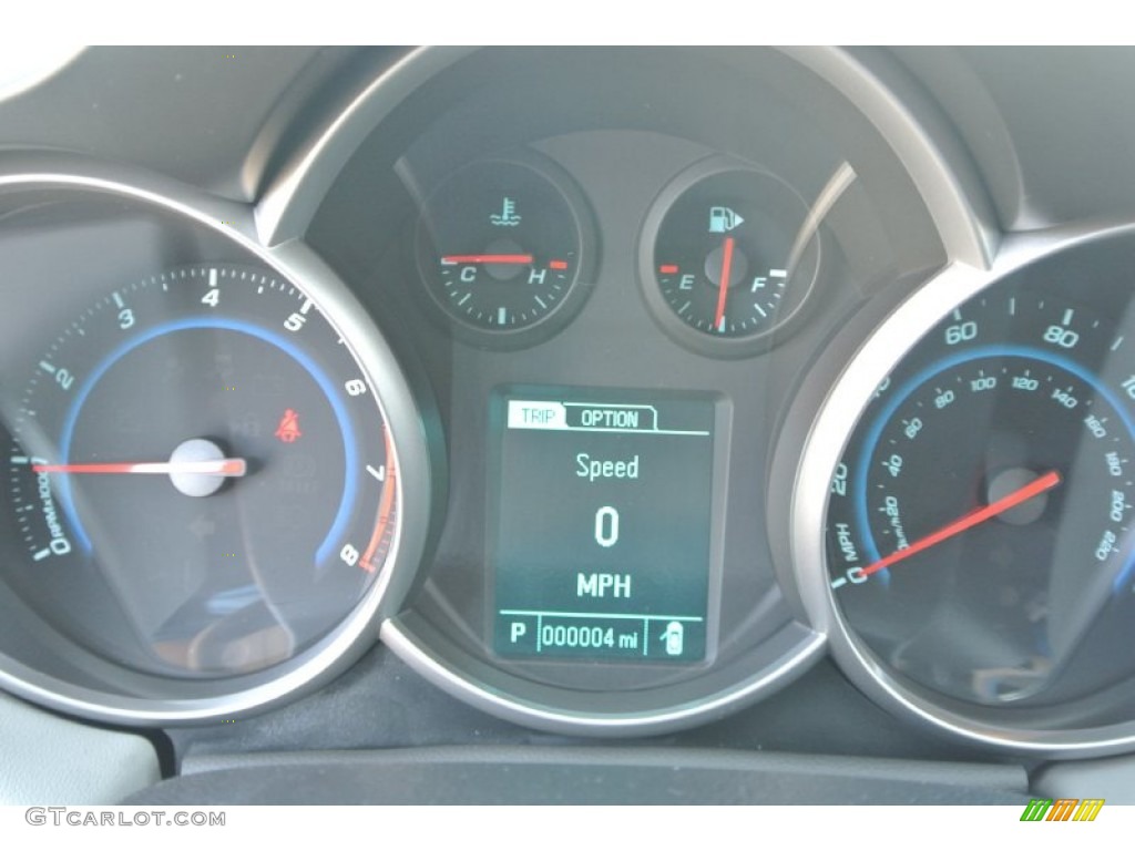 2014 Cruze LS - Silver Ice Metallic / Jet Black/Medium Titanium photo #13