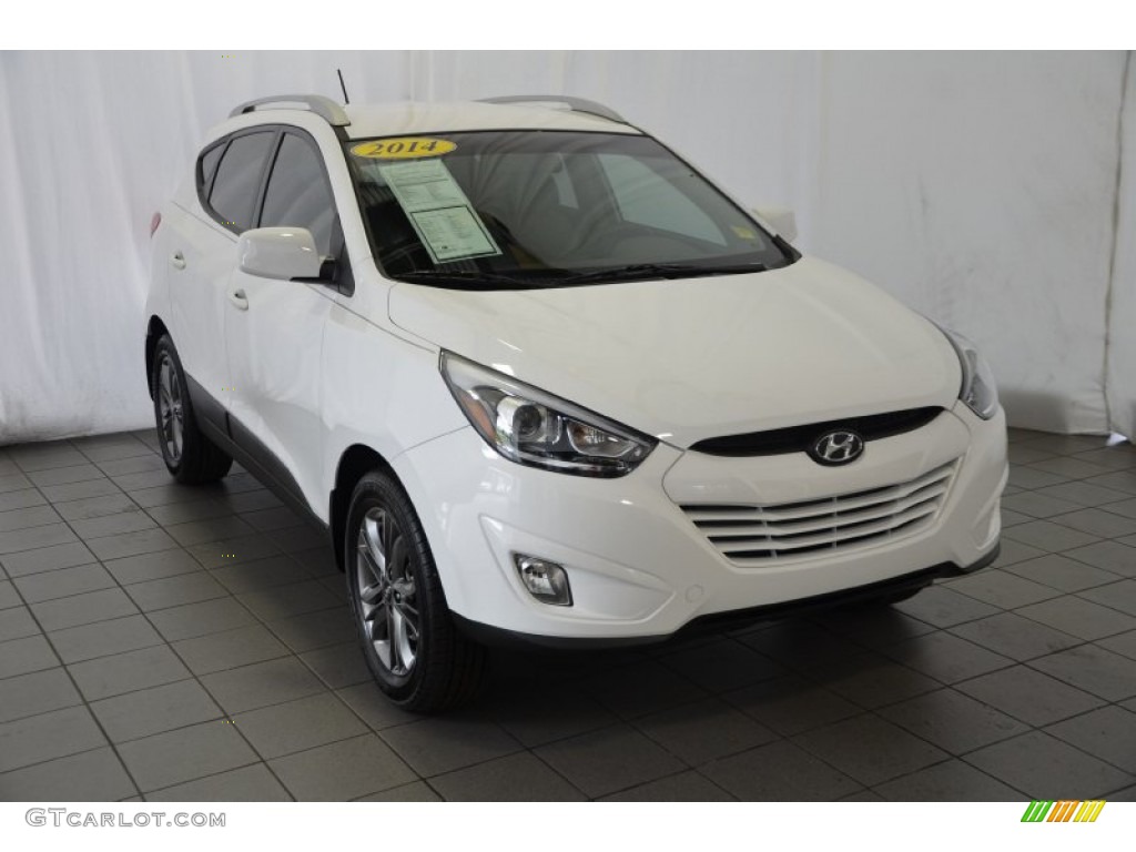 Winter White Hyundai Tucson