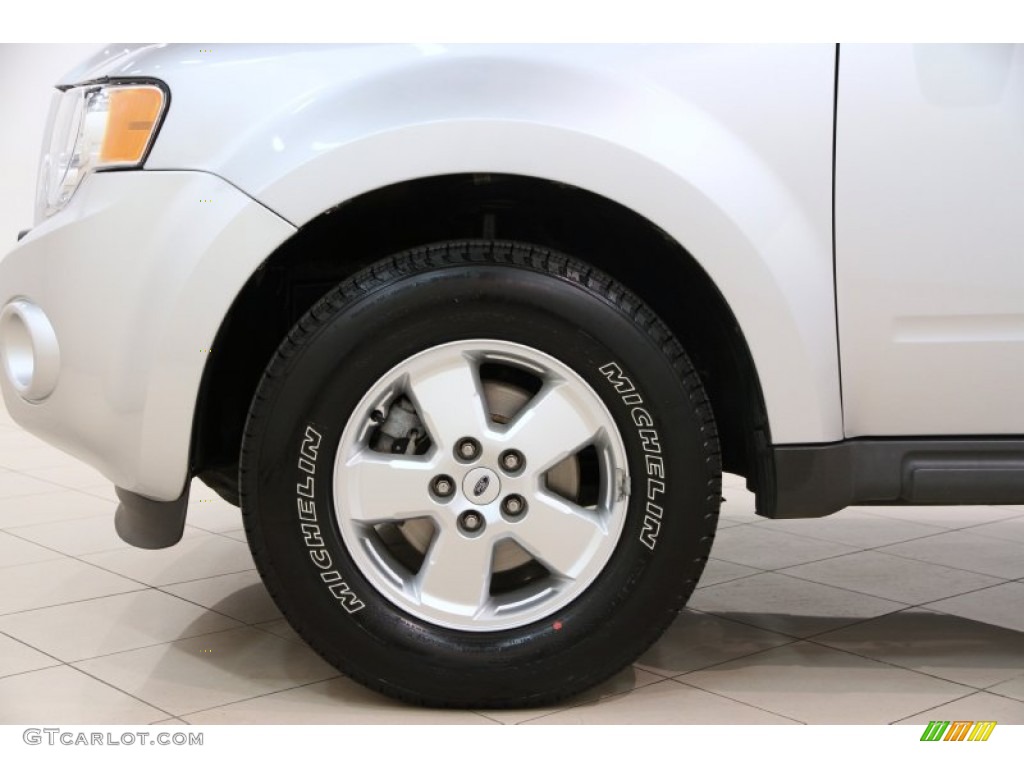 2012 Ford Escape XLT 4WD Wheel Photos