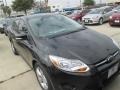Tuxedo Black - Focus SE Sedan Photo No. 5