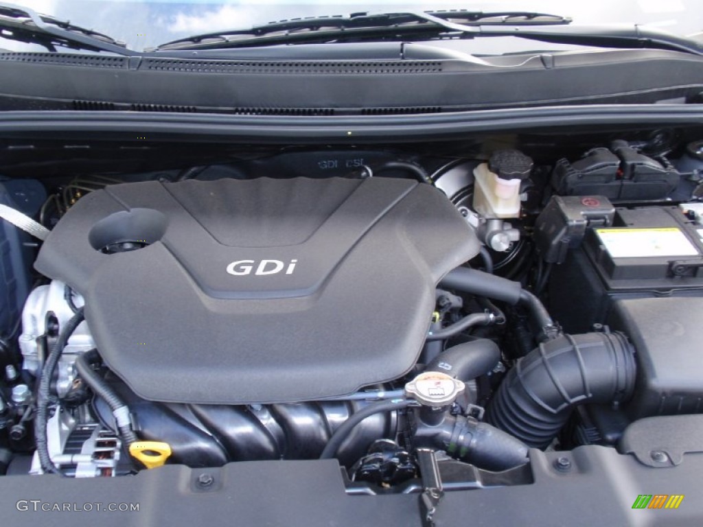 2014 Hyundai Accent SE 5 Door Engine Photos