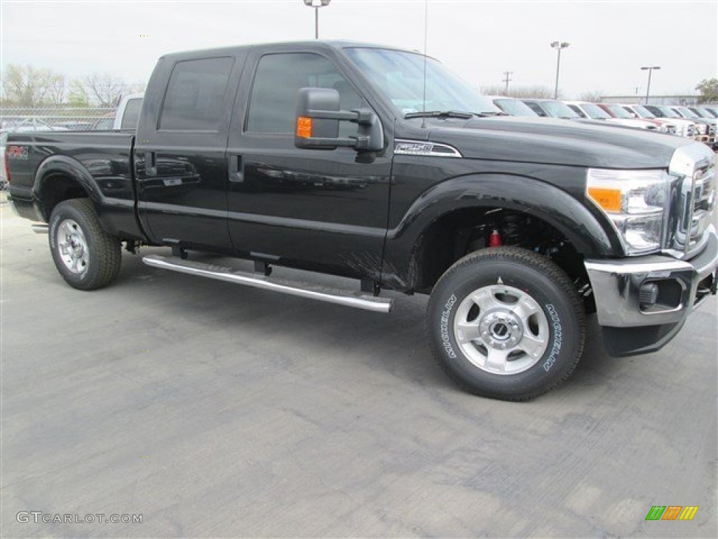 Tuxedo Black Metallic 2014 Ford F250 Super Duty XLT Crew Cab 4x4 Exterior Photo #91669295