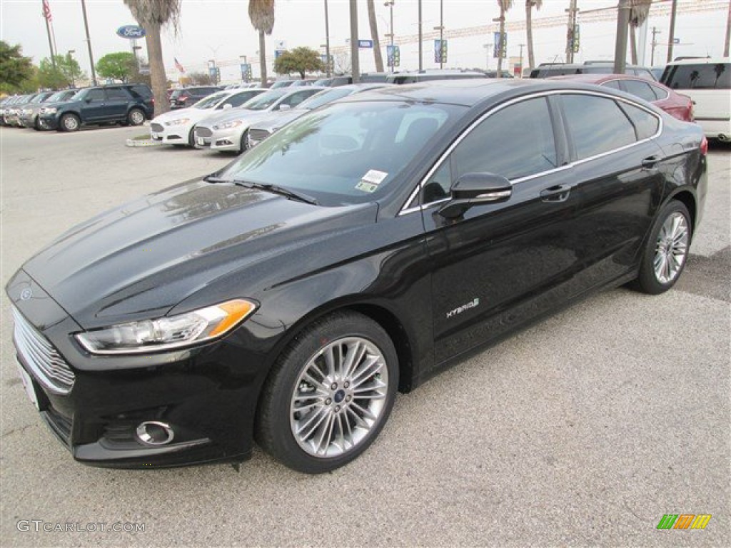 2014 Fusion Hybrid SE - Tuxedo Black / Charcoal Black photo #1