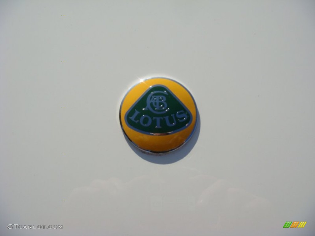 1990 Lotus Esprit SE Marks and Logos Photos