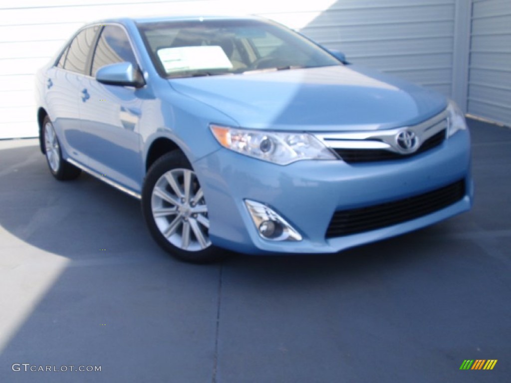 2014 Camry XLE - Clearwater Blue Metallic / Ivory photo #1