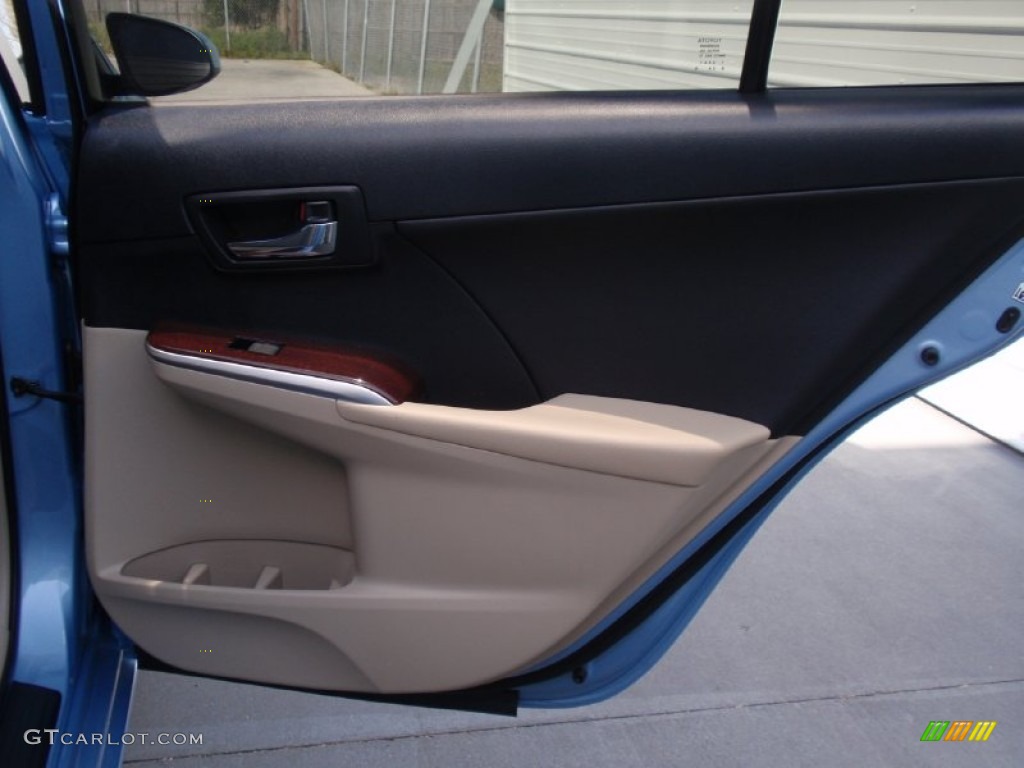 2014 Camry XLE - Clearwater Blue Metallic / Ivory photo #20