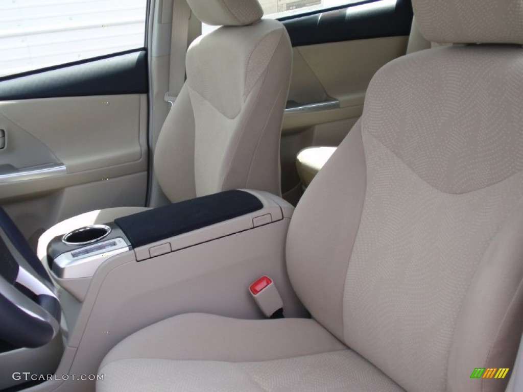 2014 Toyota Prius v Two Front Seat Photo #91672478