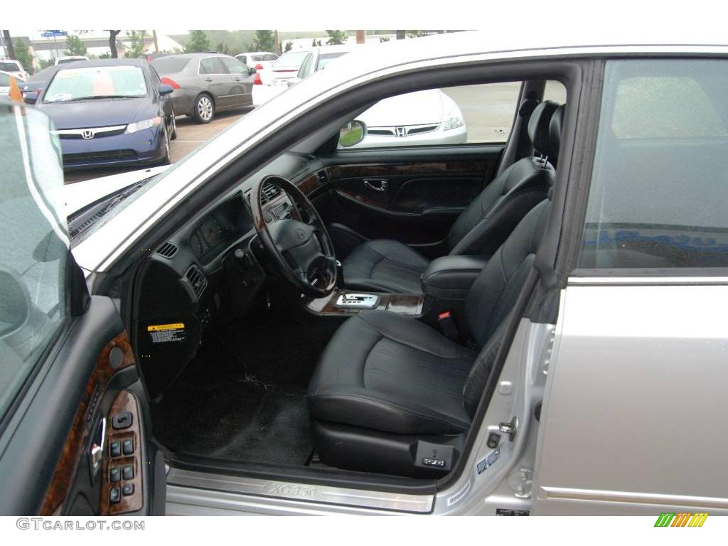 2002 XG350 Sedan - Titanium Silver / Black photo #12