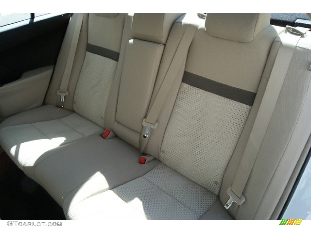 2014 Camry LE - Super White / Ivory photo #7